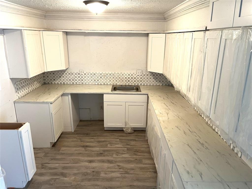 205 Whispering Lane Property Photo 4
