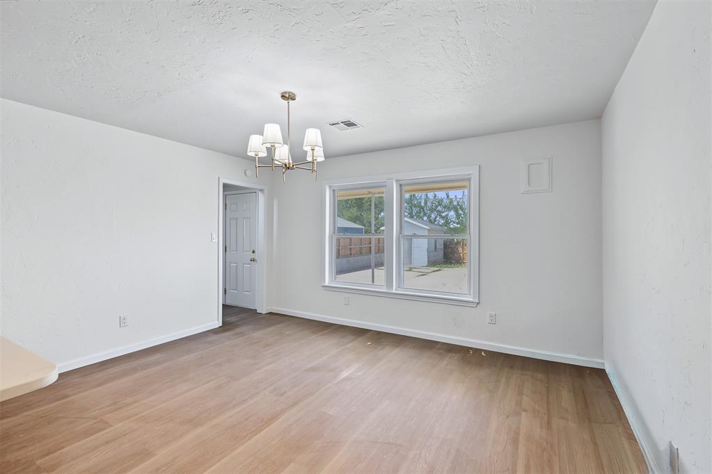 103 Oak Street Property Photo 7
