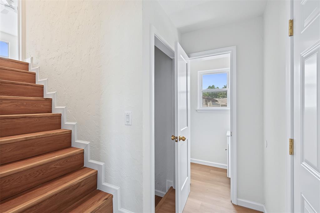 103 Oak Street Property Photo 8