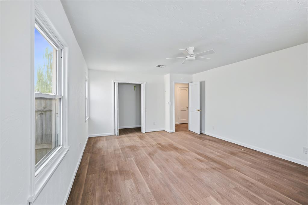 103 Oak Street Property Photo 17