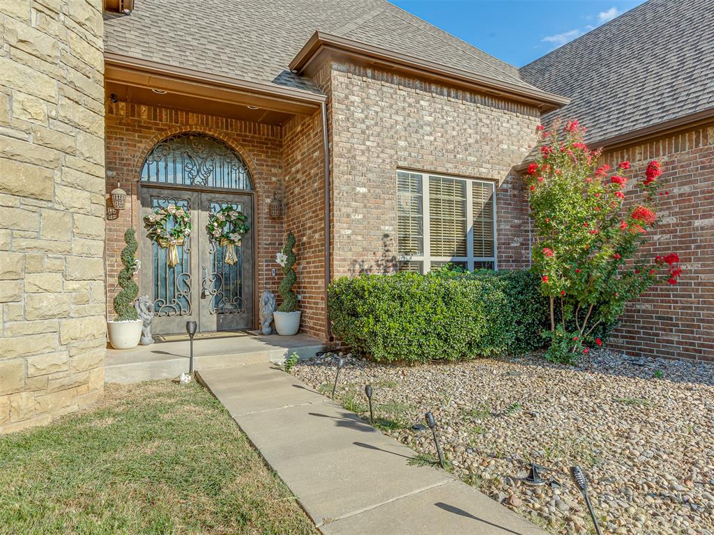 13630 S Kelly Avenue Property Photo 2