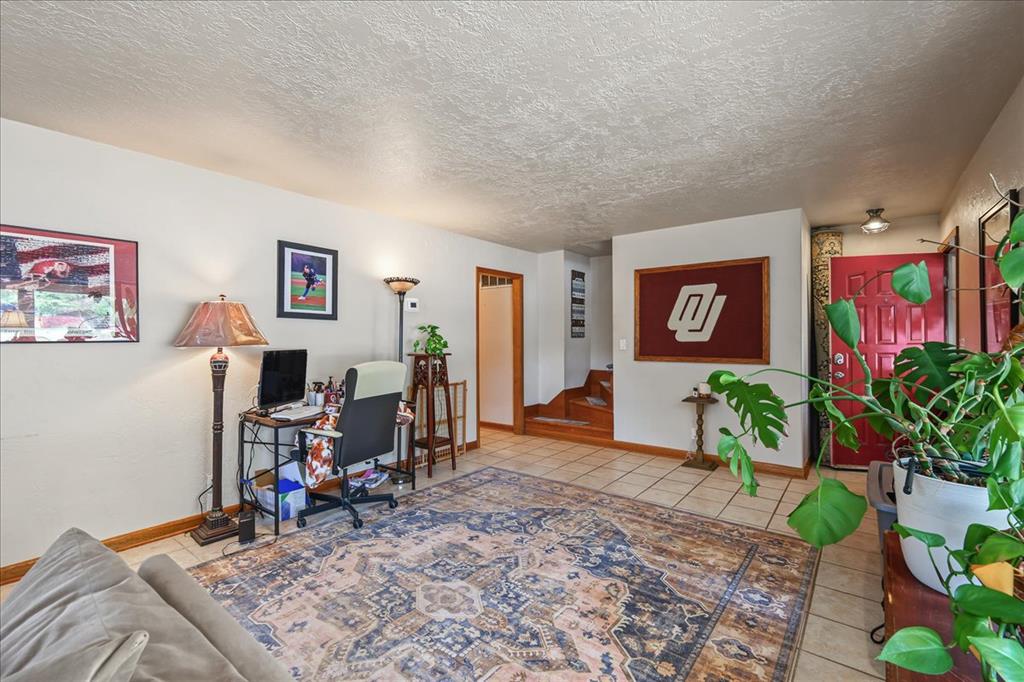 234 Westside Drive Property Photo 8