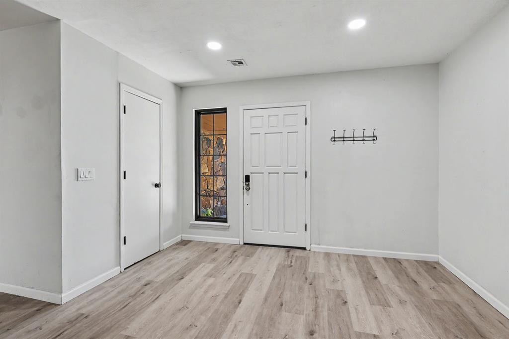 8305 Nw 115th Street Property Photo 4