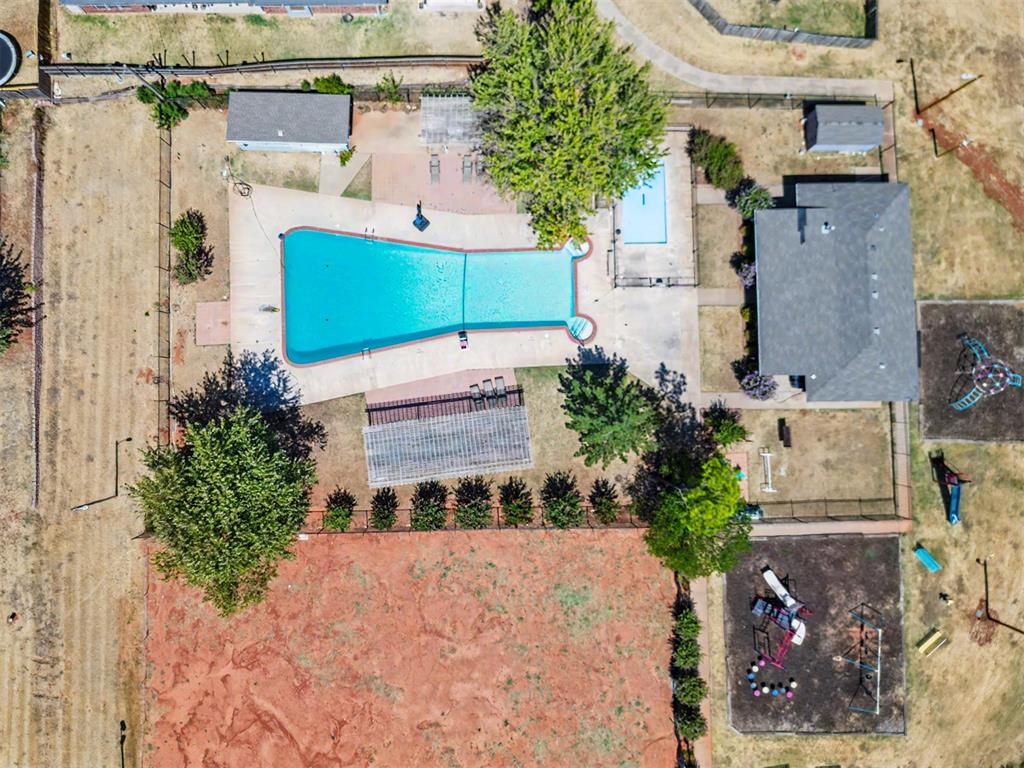 8305 Nw 115th Street Property Photo 35