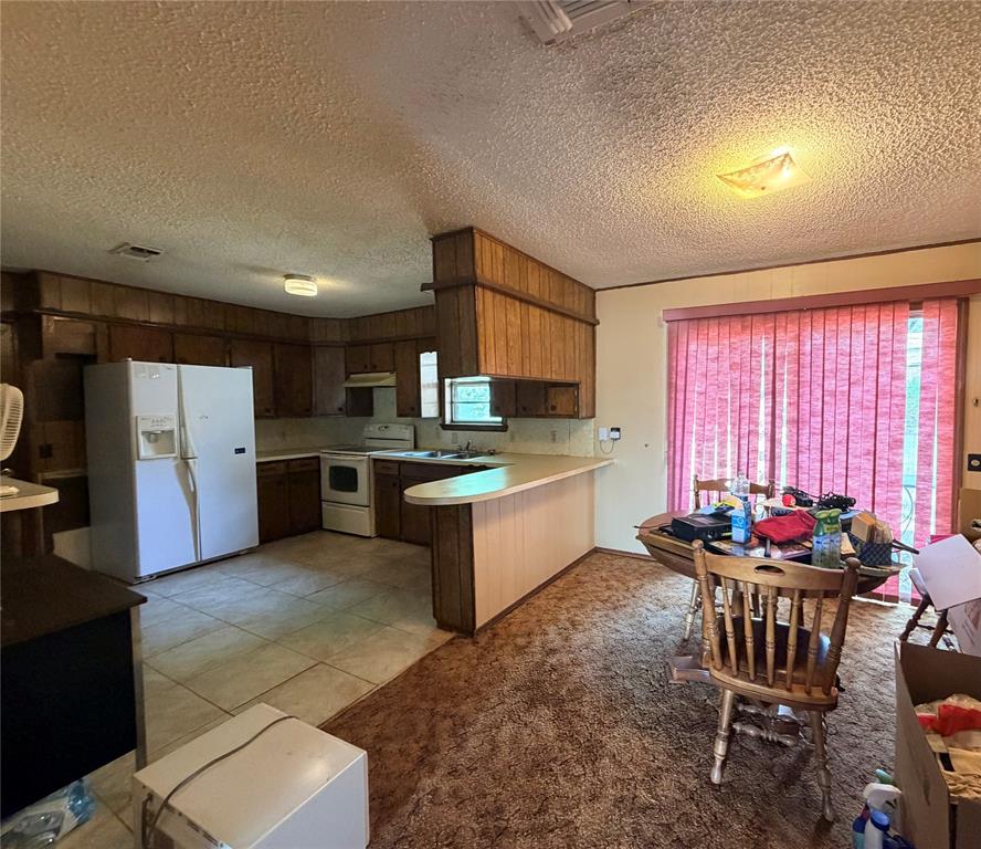 1104 Hillcrest Drive Property Photo 5