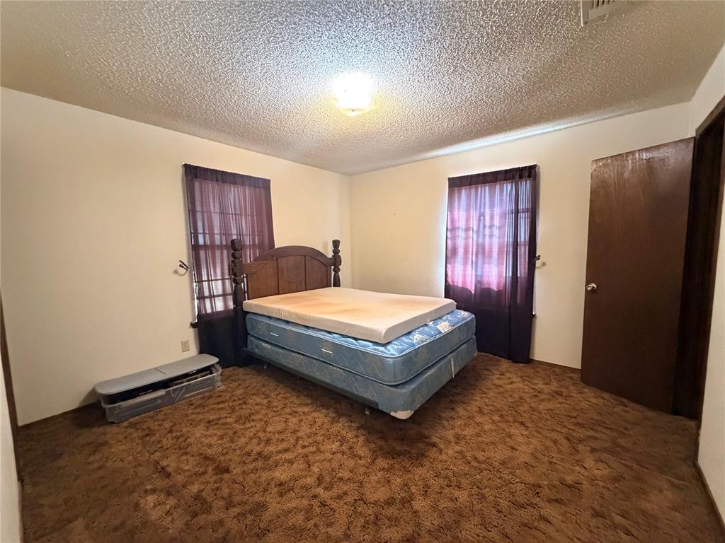 1104 Hillcrest Drive Property Photo 15