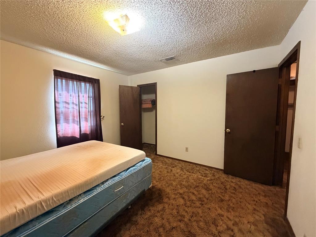 1104 Hillcrest Drive Property Photo 16