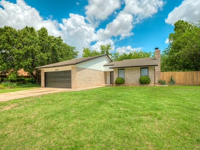 1819 Lakehurst Drive Property Photo 3