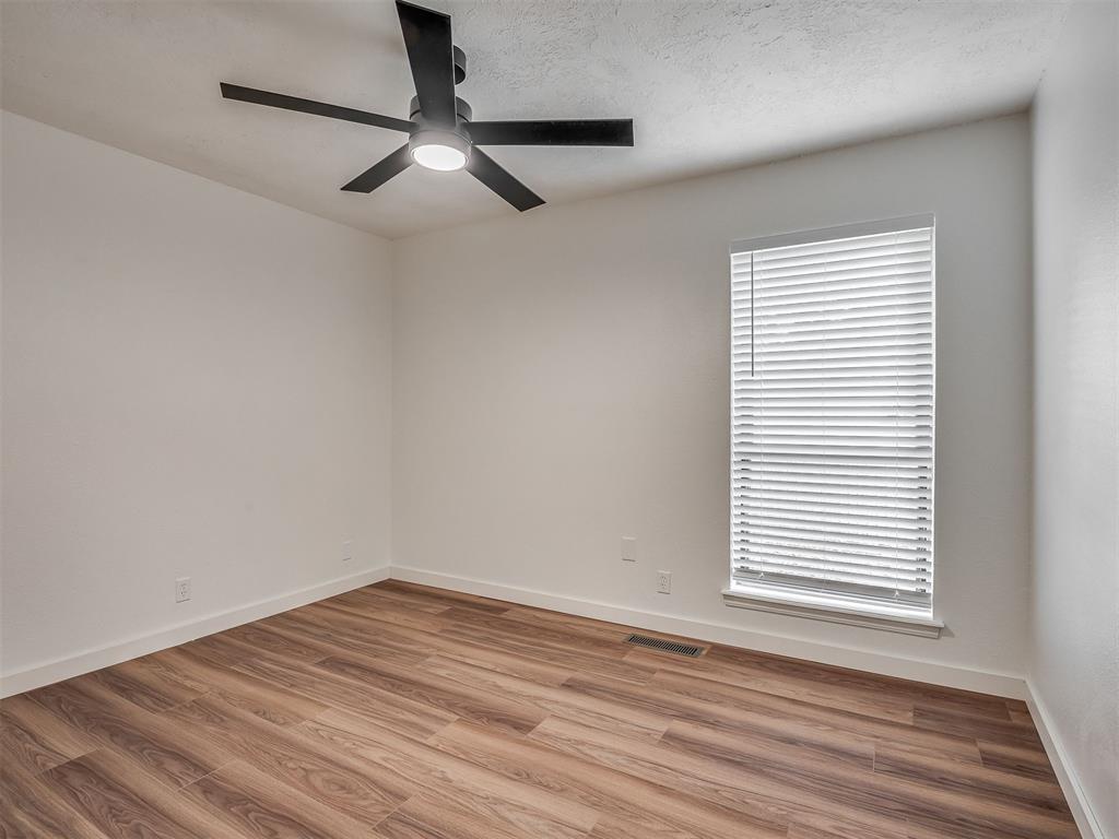 1819 Lakehurst Drive Property Photo 18