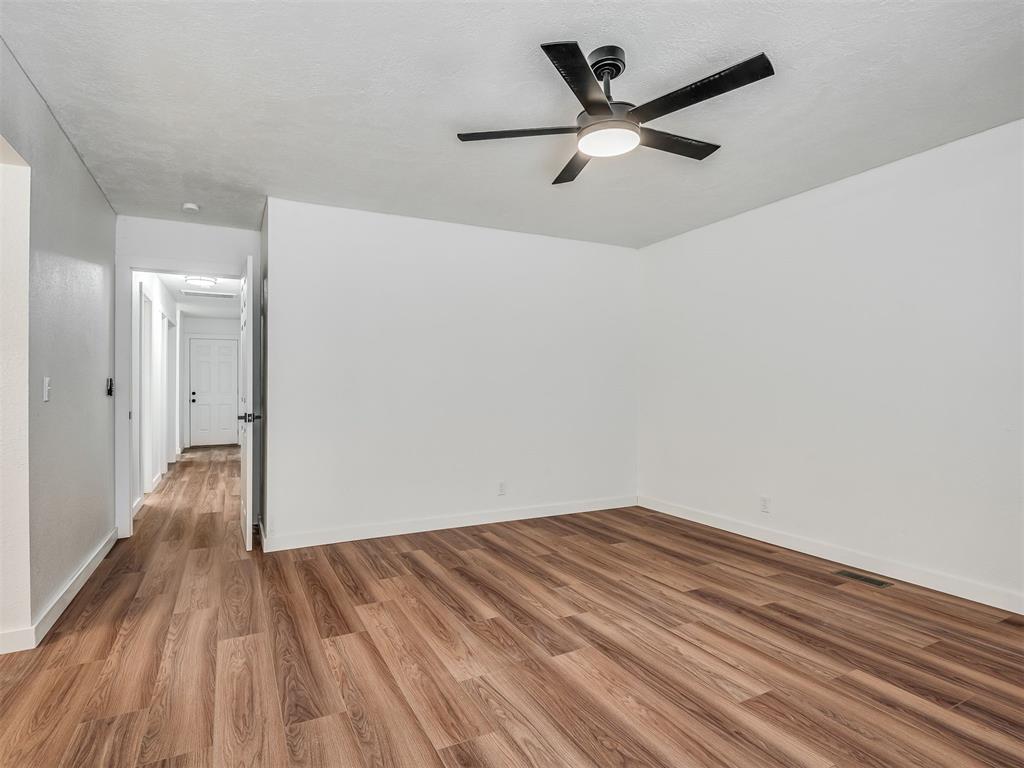 1819 Lakehurst Drive Property Photo 23