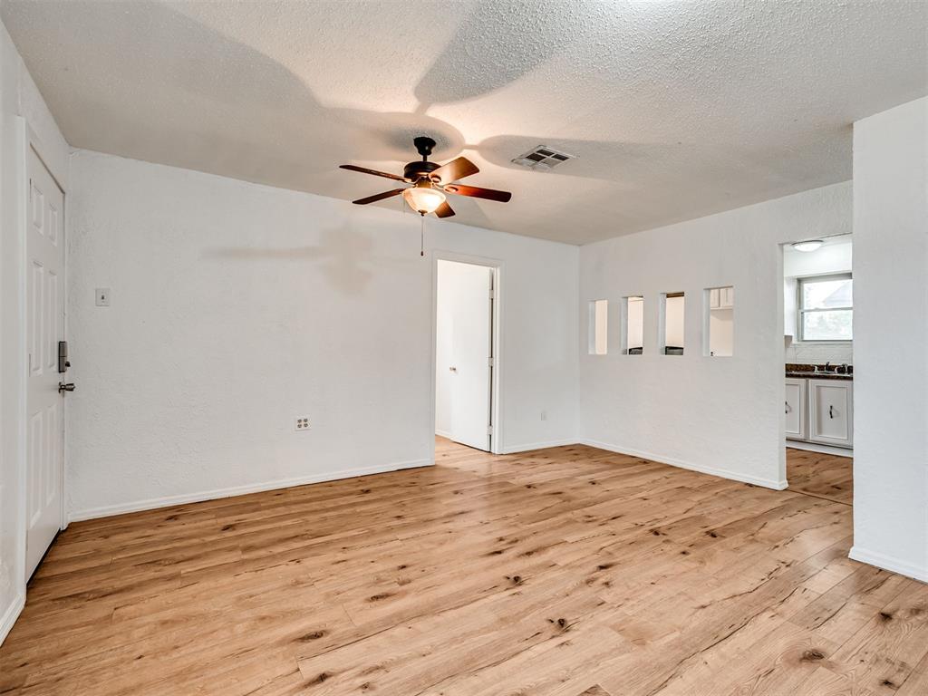 407 N Jefferson Avenue Property Photo 8