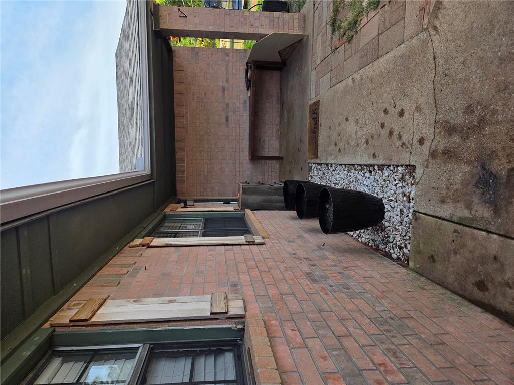 124 E Gardner Street Property Photo 4