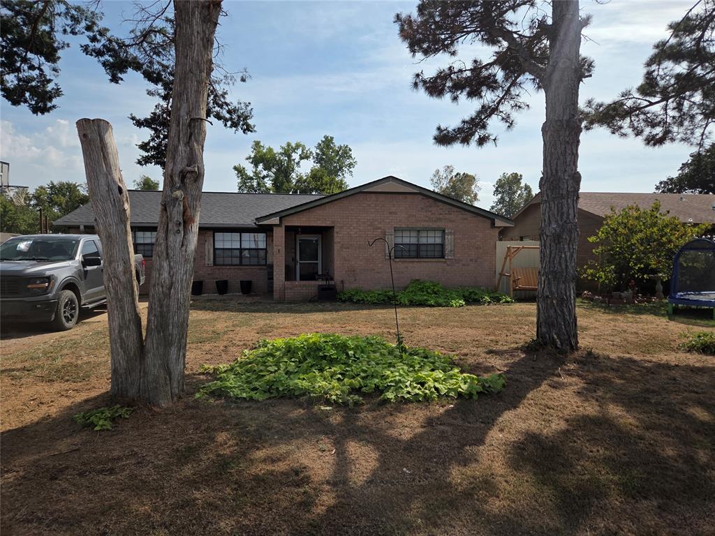 124 E Gardner Street Property Photo 6
