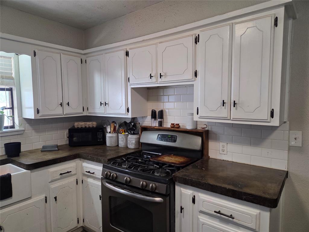 124 E Gardner Street Property Photo 11