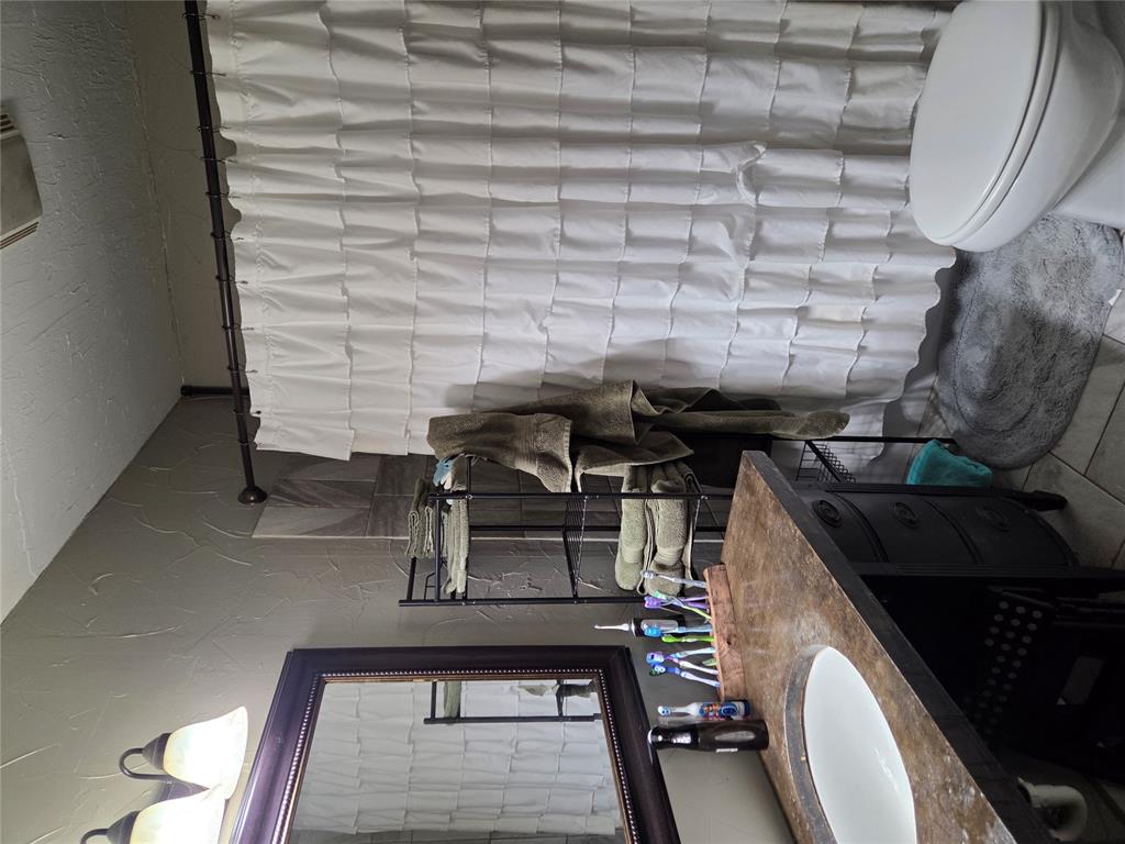 124 E Gardner Street Property Photo 23