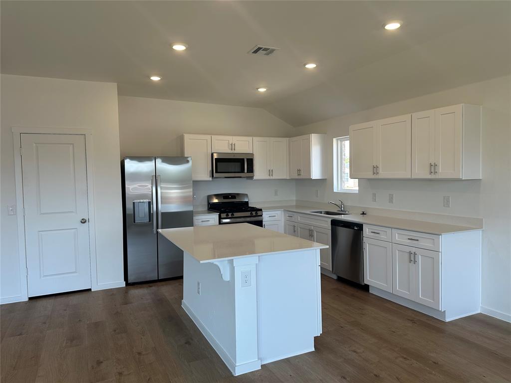 944 Red Barn Road Property Photo 3