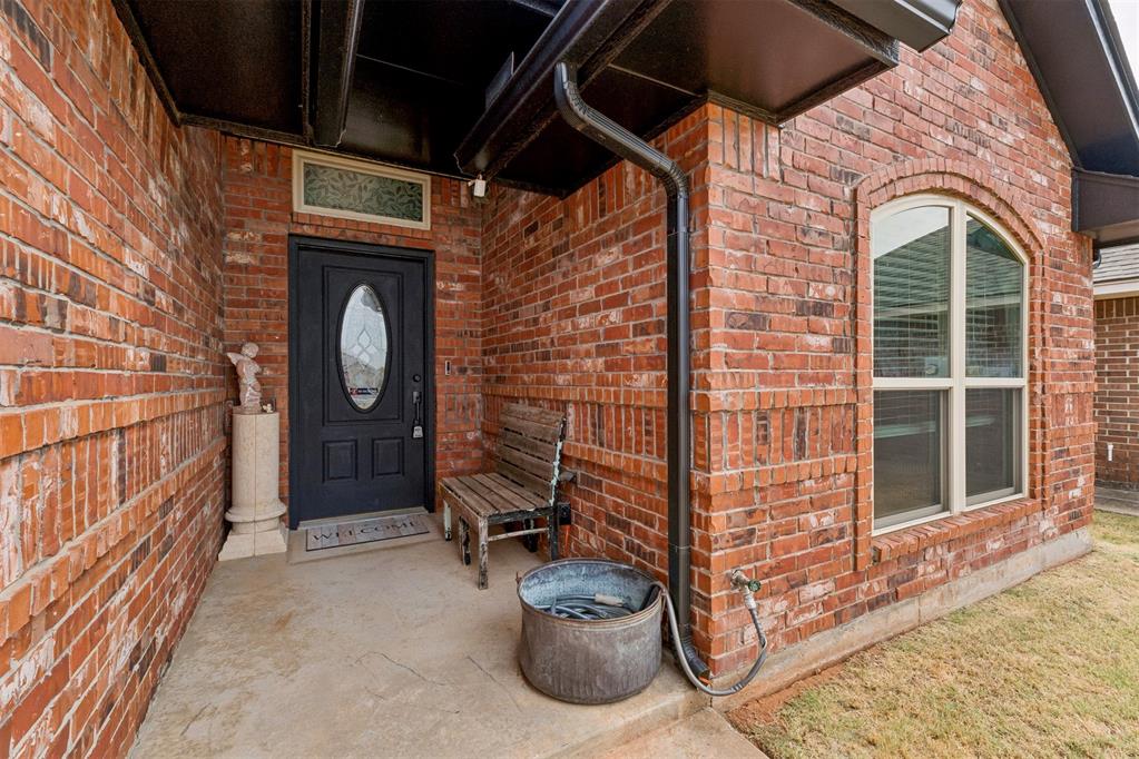 616 Madeline Lane Property Photo 3