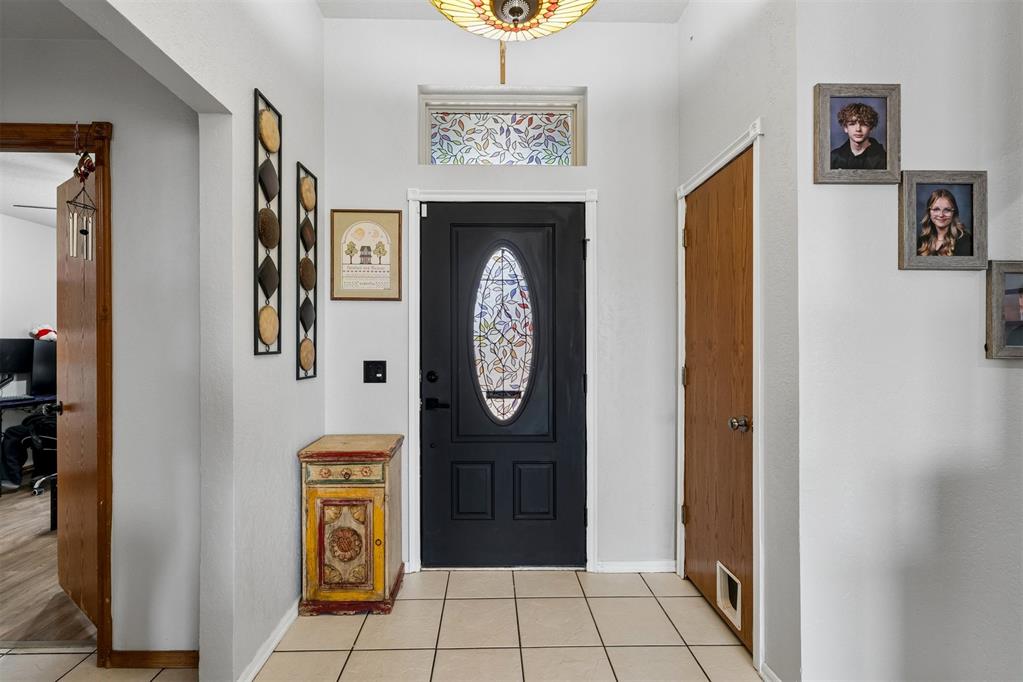 616 Madeline Lane Property Photo 4