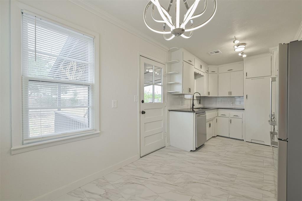 231 Russell Drive Property Photo 10