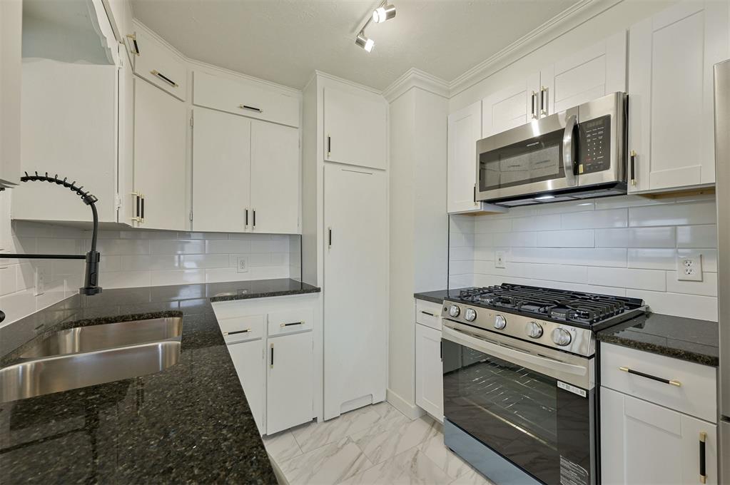 231 Russell Drive Property Photo 12