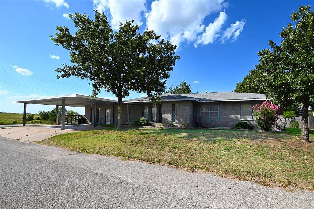 17 Hillcrest Street Property Photo 1