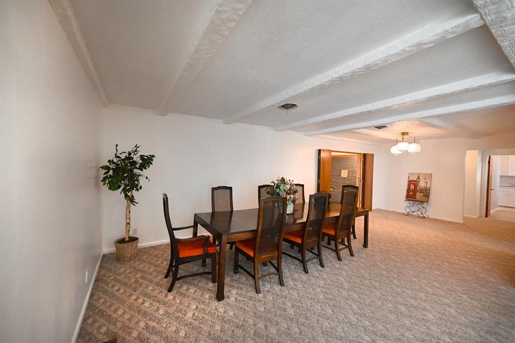 17 Hillcrest Street Property Photo 10