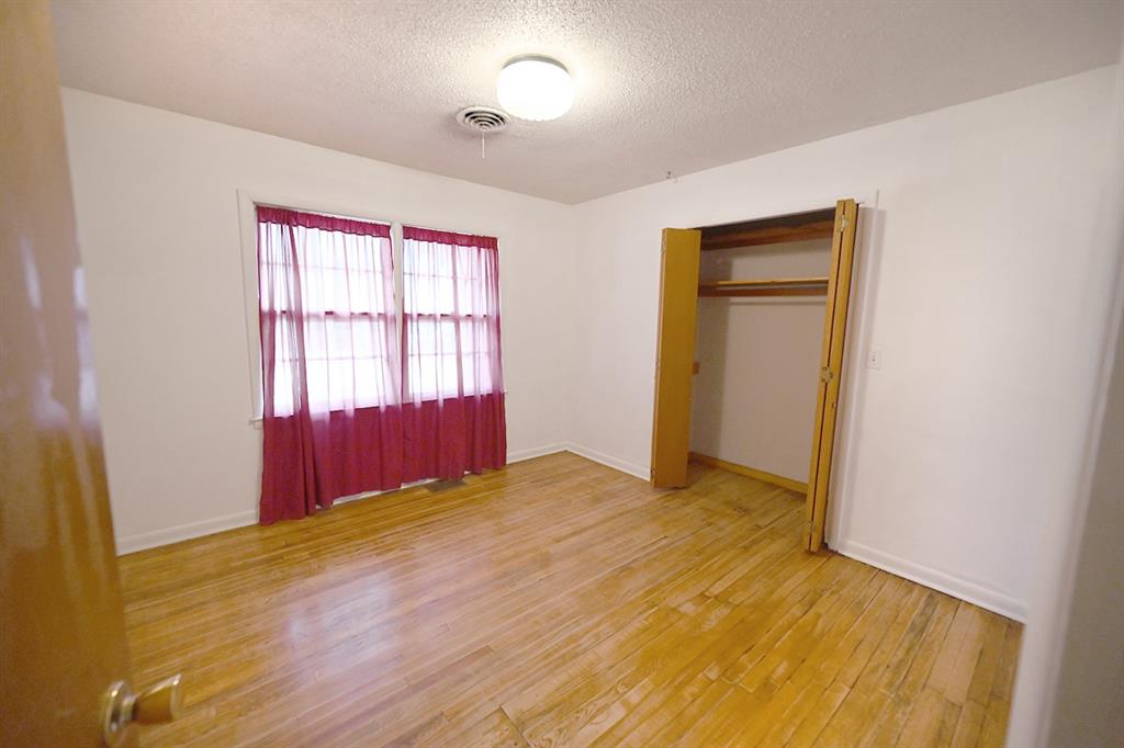 17 Hillcrest Street Property Photo 22