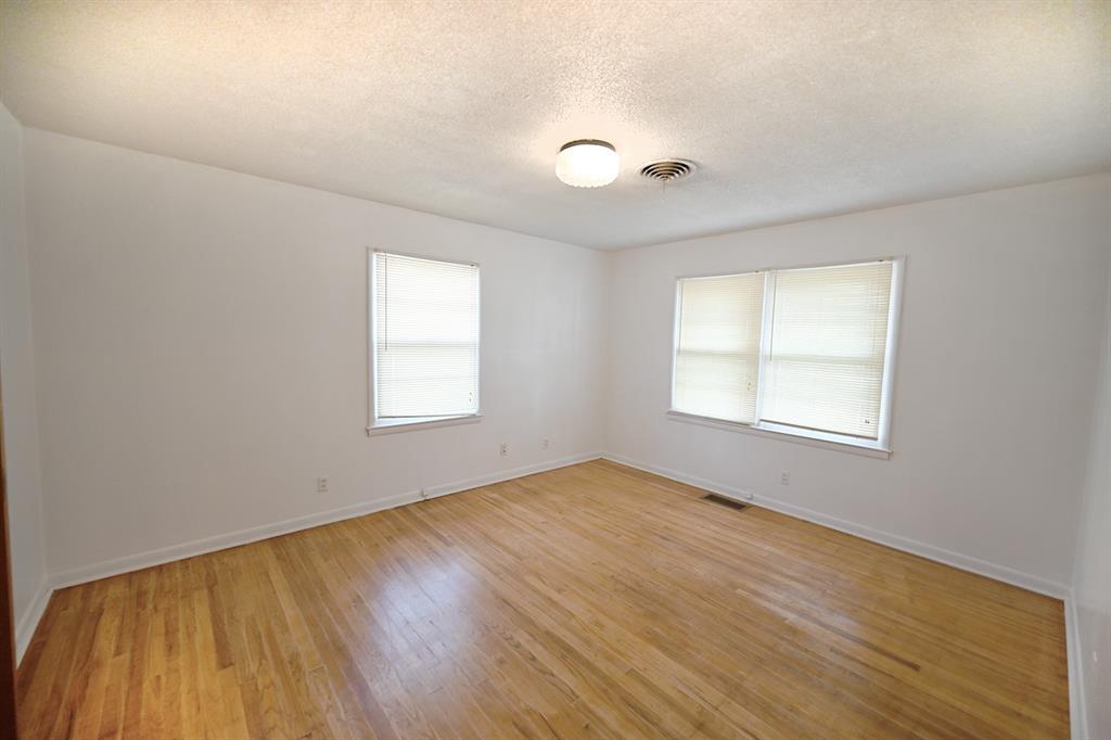 17 Hillcrest Street Property Photo 24