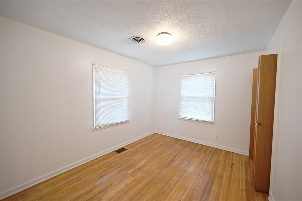 17 Hillcrest Street Property Photo 26