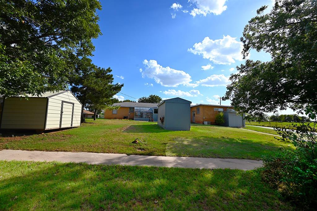 17 Hillcrest Street Property Photo 34