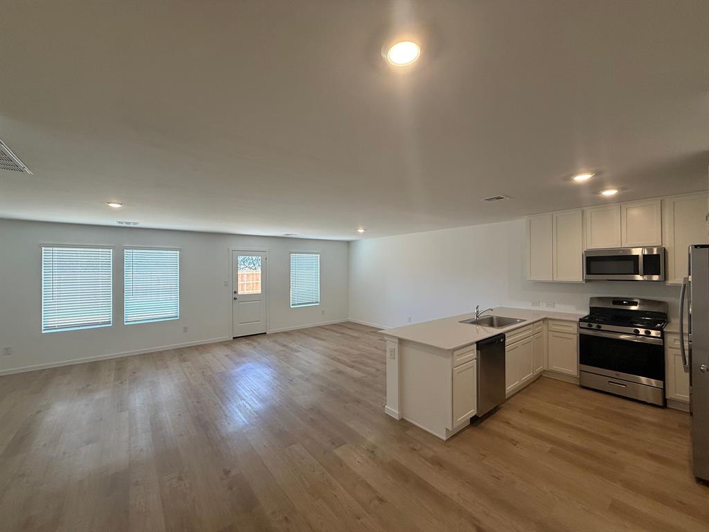 2152 Cedar Creek Avenue Property Photo 2