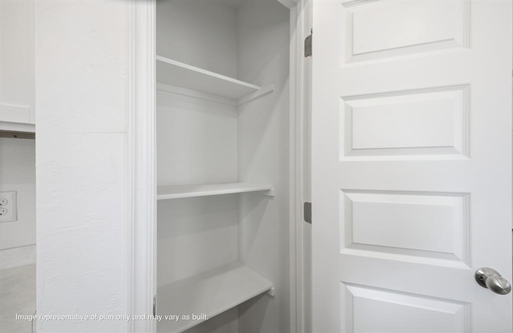 12824 Florence Lane Property Photo 4
