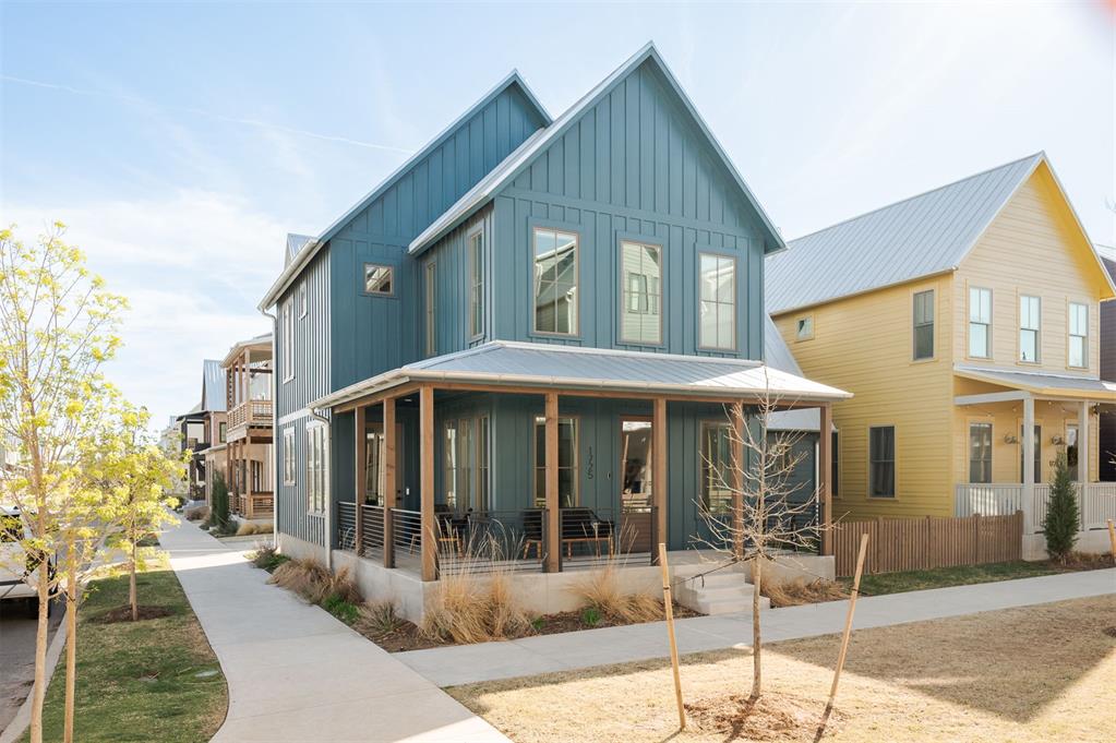 1725 Oso Avenue Property Photo 1