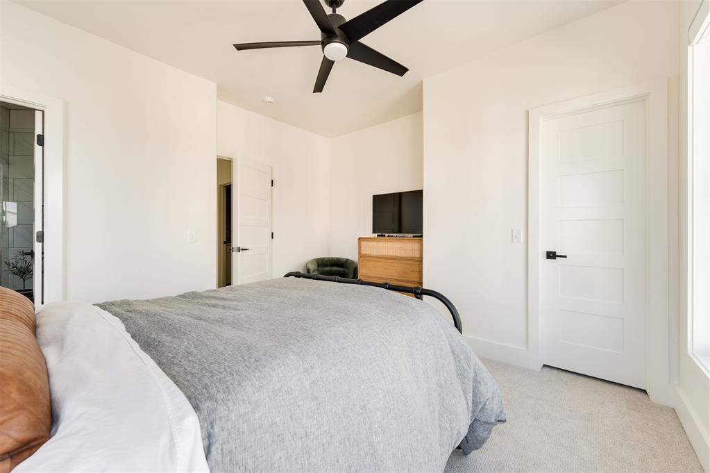 1725 Oso Avenue Property Photo 34
