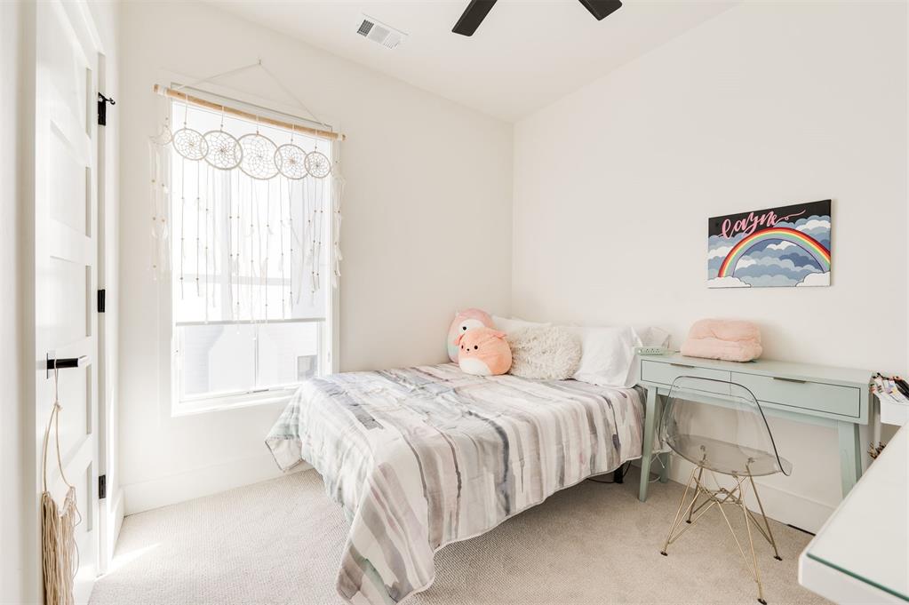 1725 Oso Avenue Property Photo 40