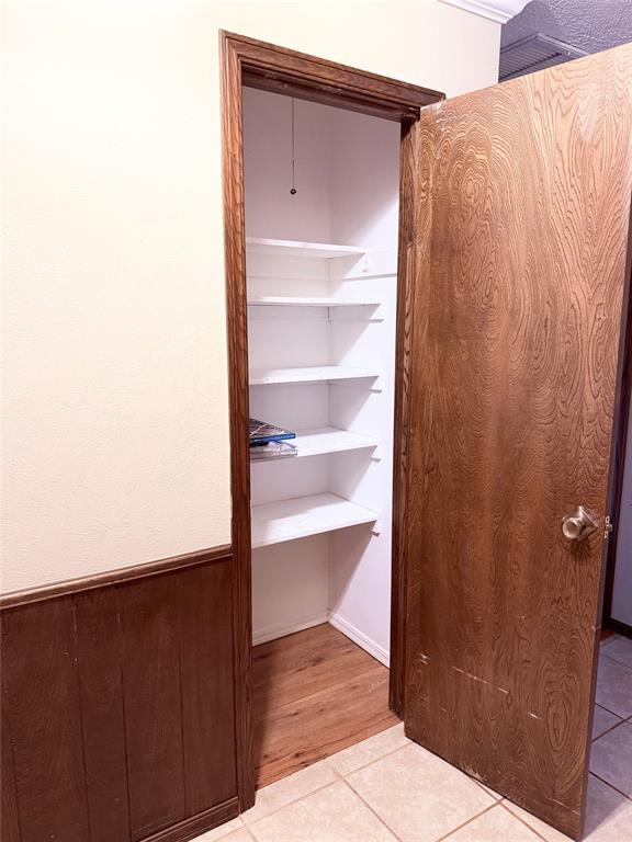 620 W Adams Street Property Photo 15