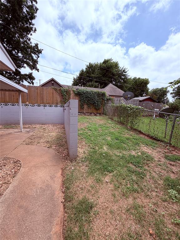 620 W Adams Street Property Photo 32