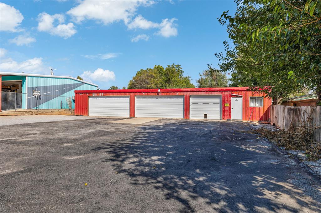 711 Cedar Avenue Property Photo 2