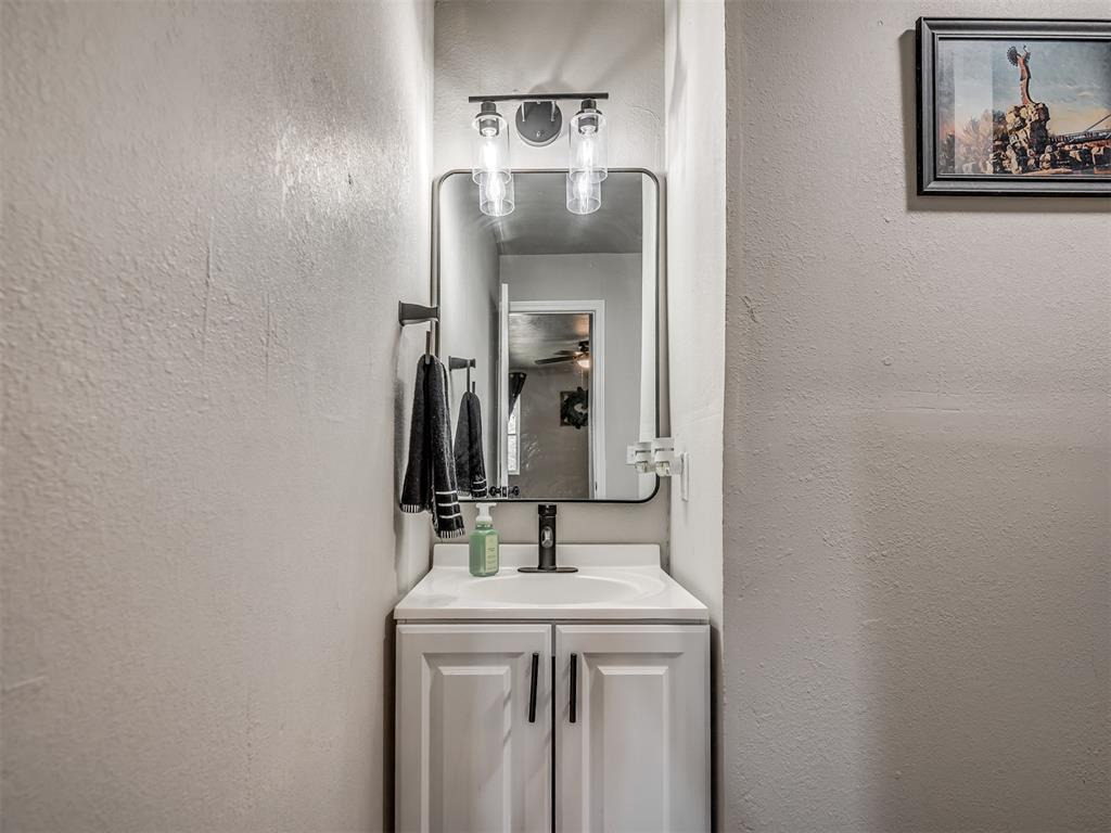 10828 Eastway Street Property Photo 32