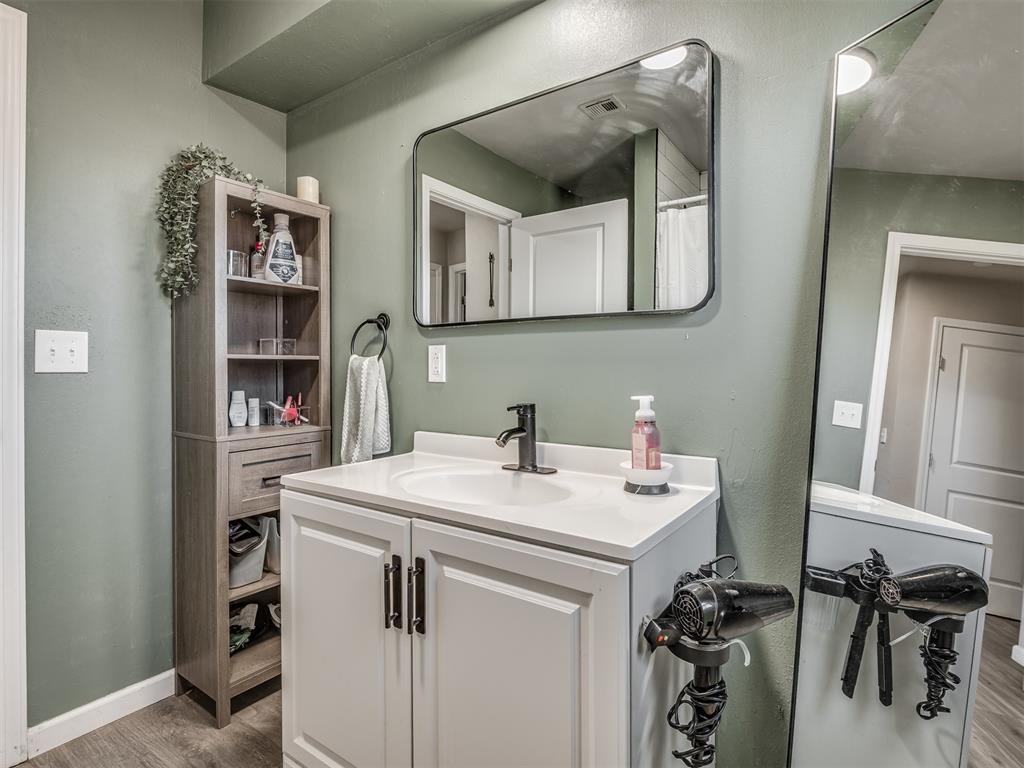 10828 Eastway Street Property Photo 36