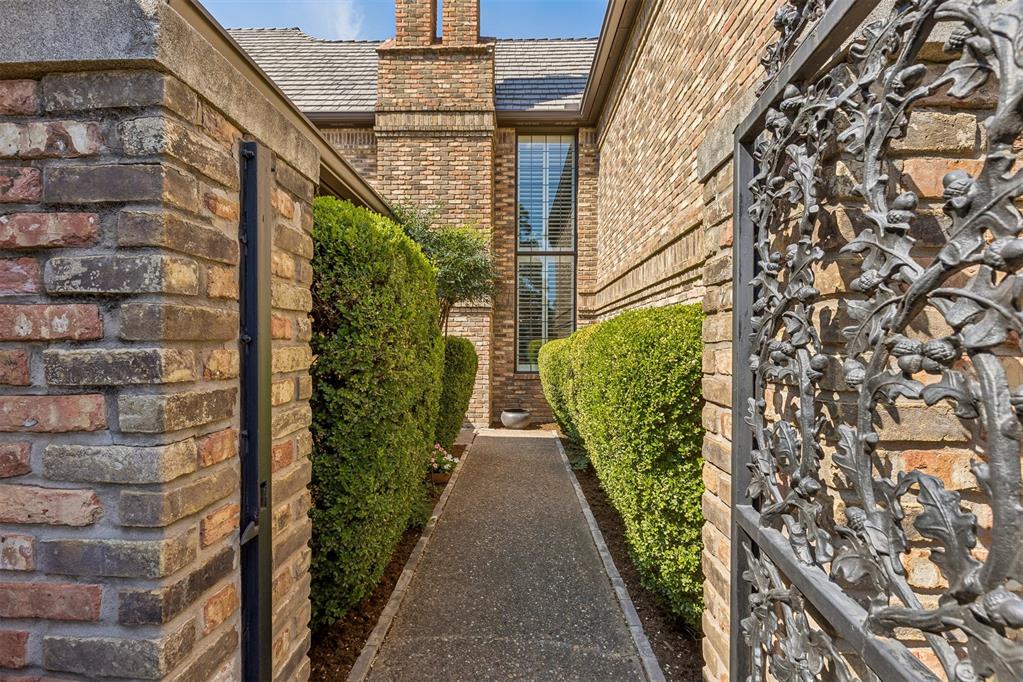 4 Windbrook Square Property Photo 4
