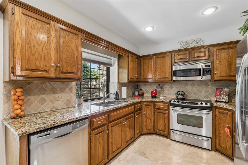 4 Windbrook Square Property Photo 14