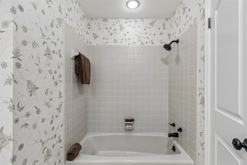 4 Windbrook Square Property Photo 23