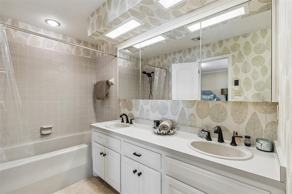 4 Windbrook Square Property Photo 28