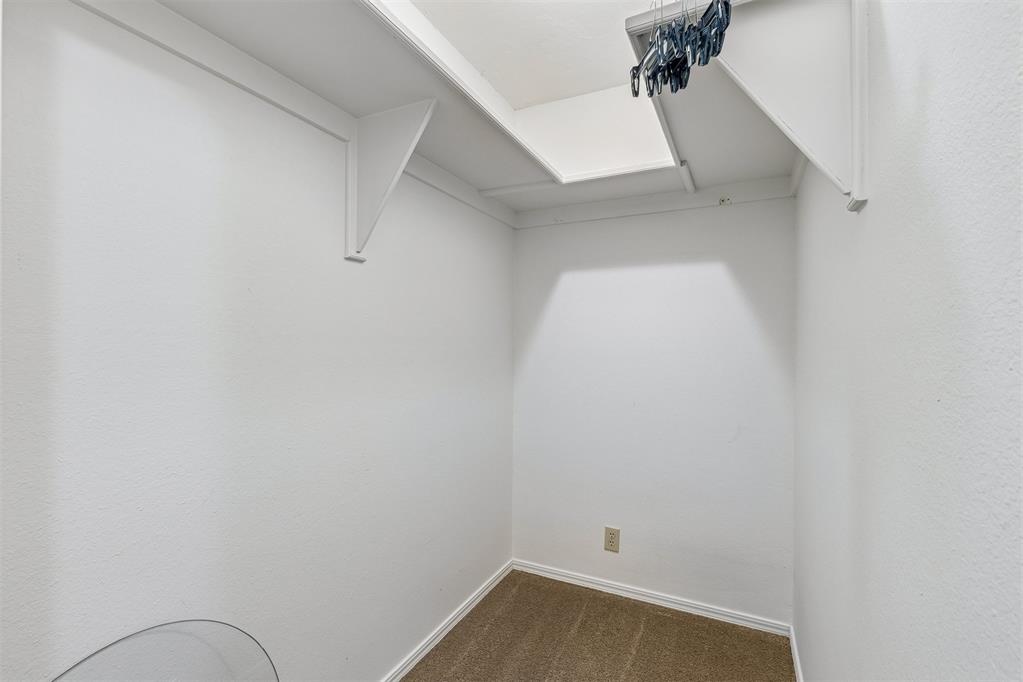 4 Windbrook Square Property Photo 31