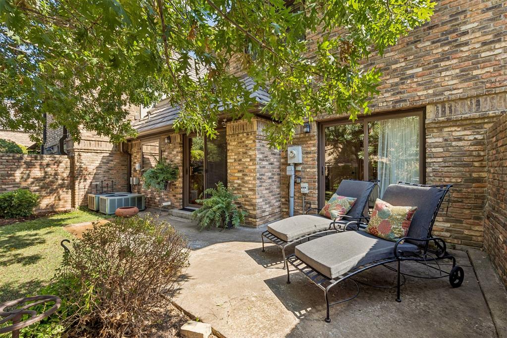 4 Windbrook Square Property Photo 36