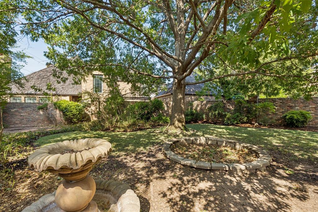 4 Windbrook Square Property Photo 37