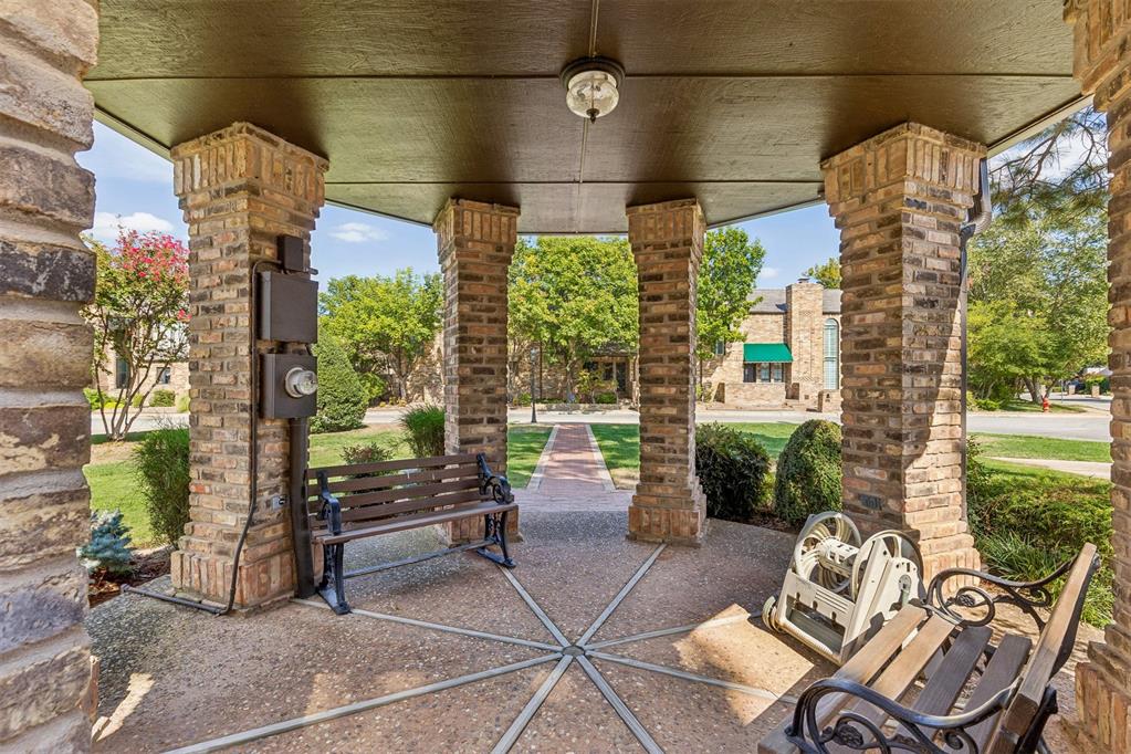 4 Windbrook Square Property Photo 45