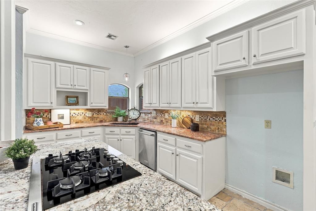 2421 Marforio Place Property Photo 12