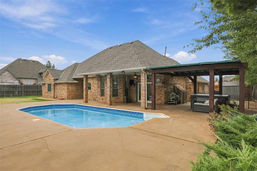 2421 Marforio Place Property Photo 41